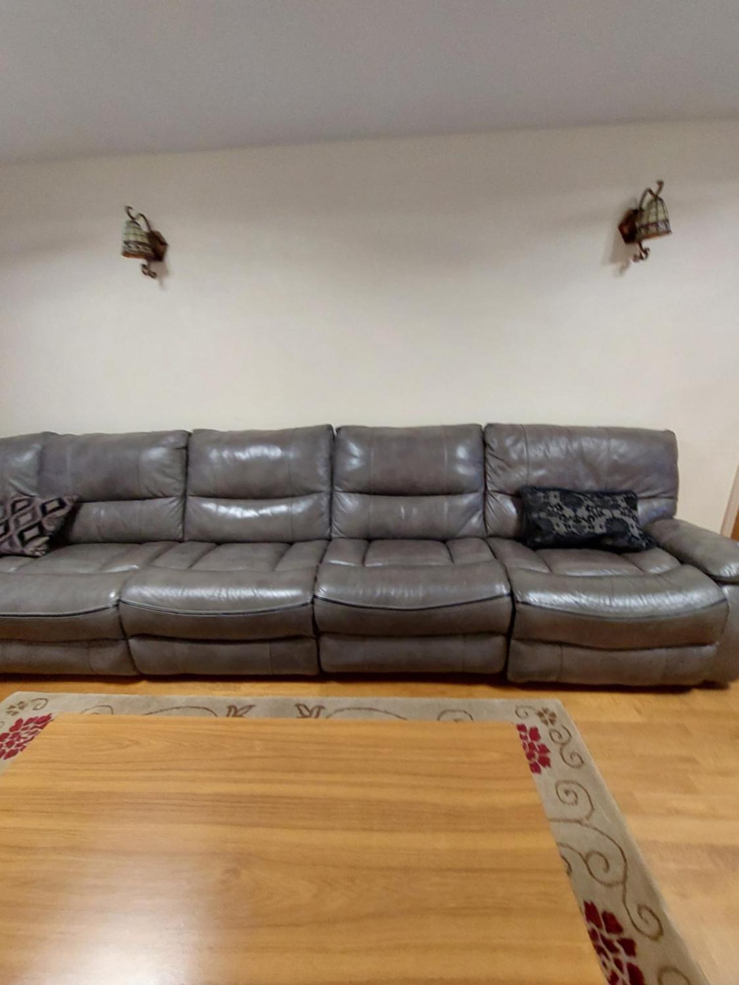 Dobcross Close Apartment Манчестър Екстериор снимка
